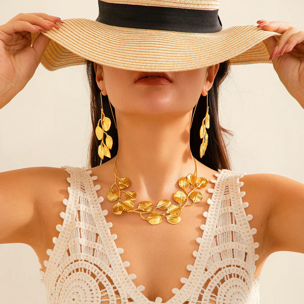 Elaina Necklace