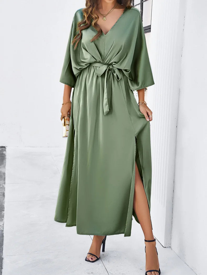 Isidora V-neck Dress in a Loose Fit for Women Modern Chic Style