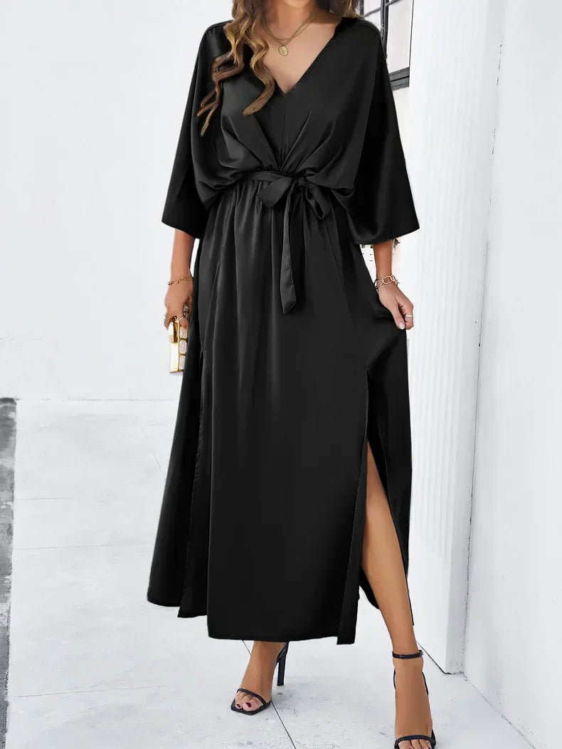 Isidora V-neck Dress in a Loose Fit for Women Modern Chic Style