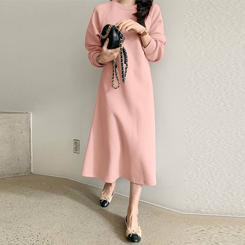 Carina Classic And Comfortable Dress with Relaxed Fit and Modern Casual Wear