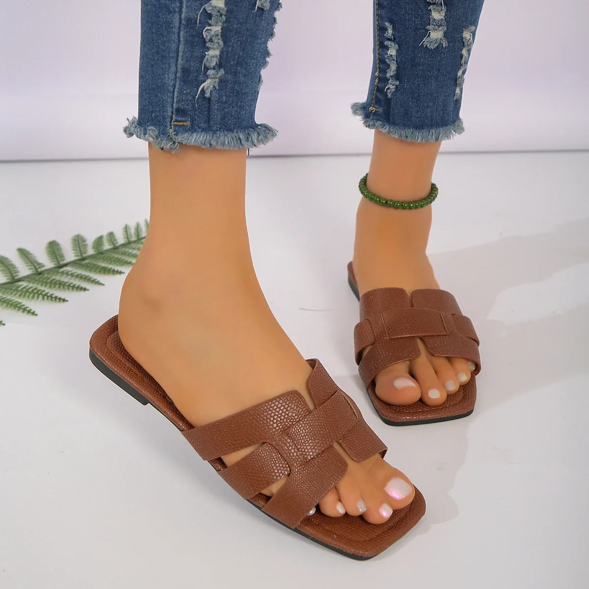 ANJELIKA SLIPPERS