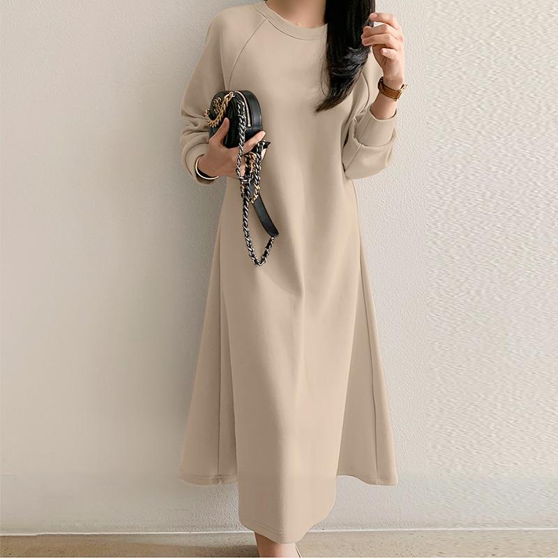 Carina Classic And Comfortable Dress with Relaxed Fit and Modern Casual Wear