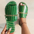 Casual Flat Beach Sandals with Chain Accessories