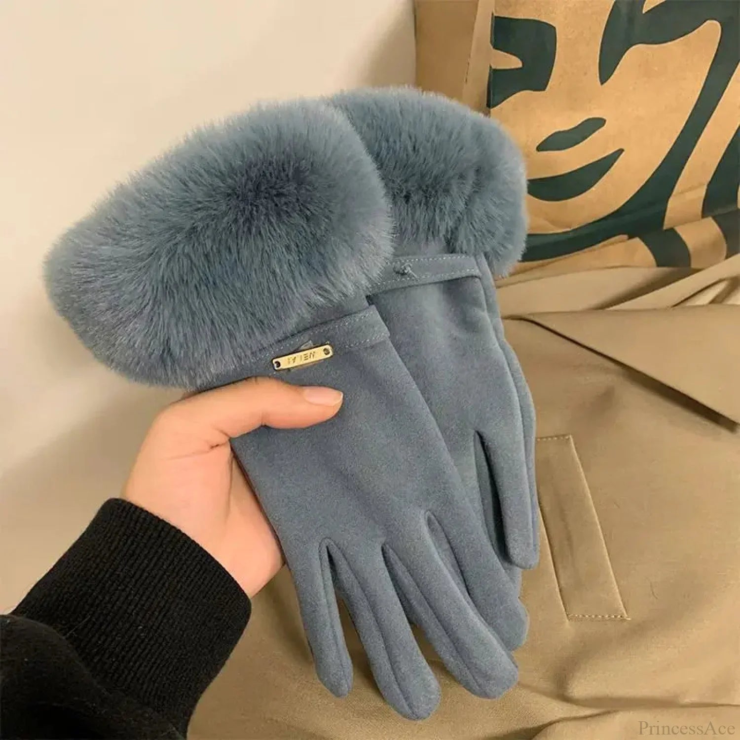 Autumn Winter Furry Warm Full Finger Outdoor Sport Cycling GlovesCute Furry Warm Full Finger Outdoor Sport Cycling Gloves