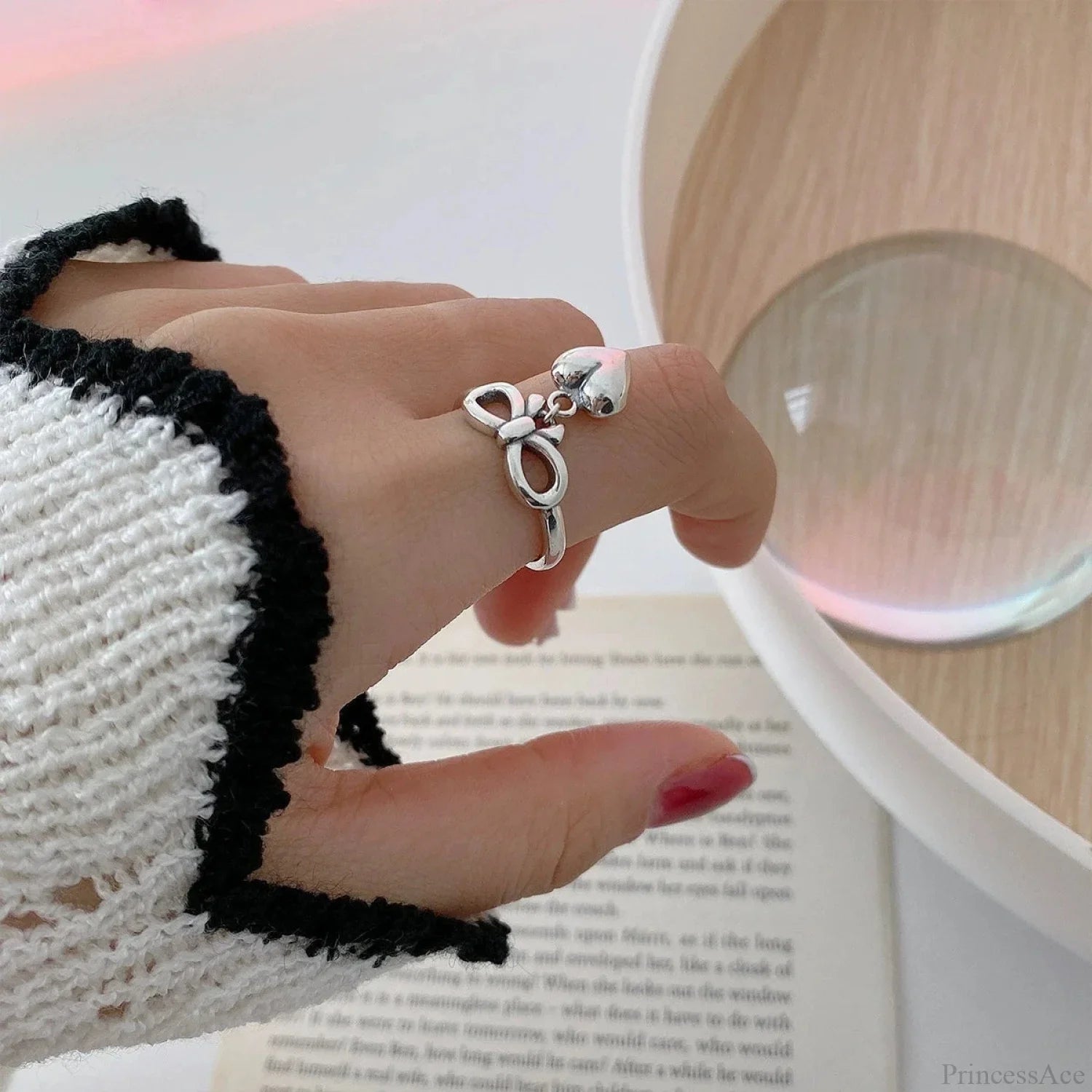 Bow Affection Pendant Gothic Circle