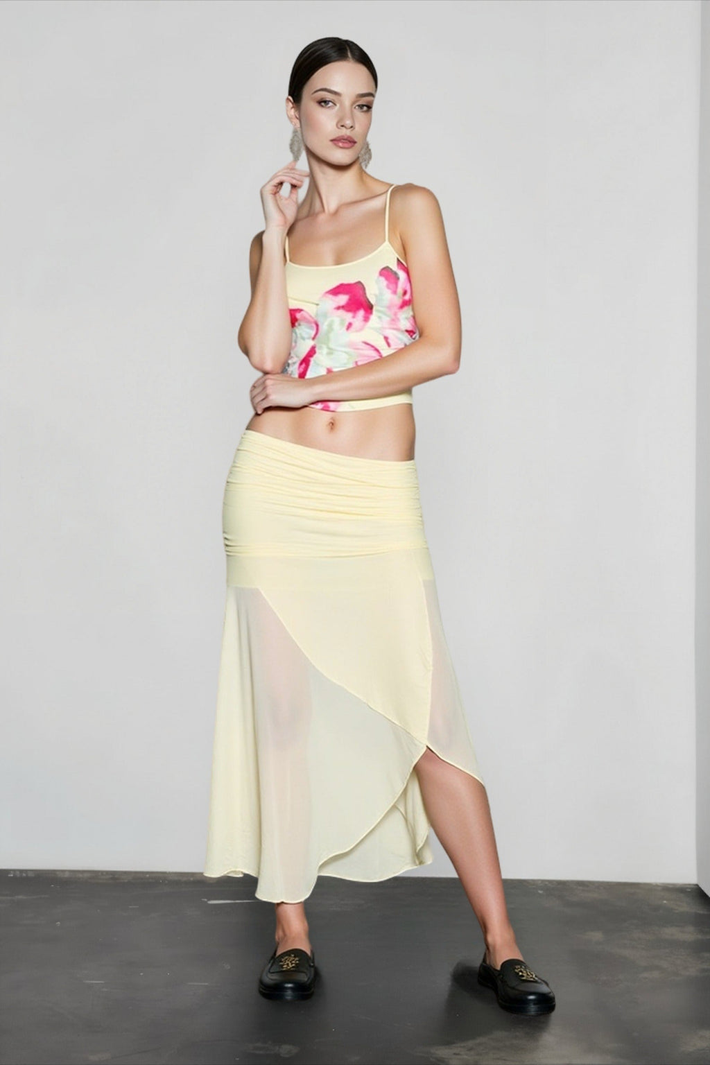 Floral print slim camisole low rise mesh skirt vacation set