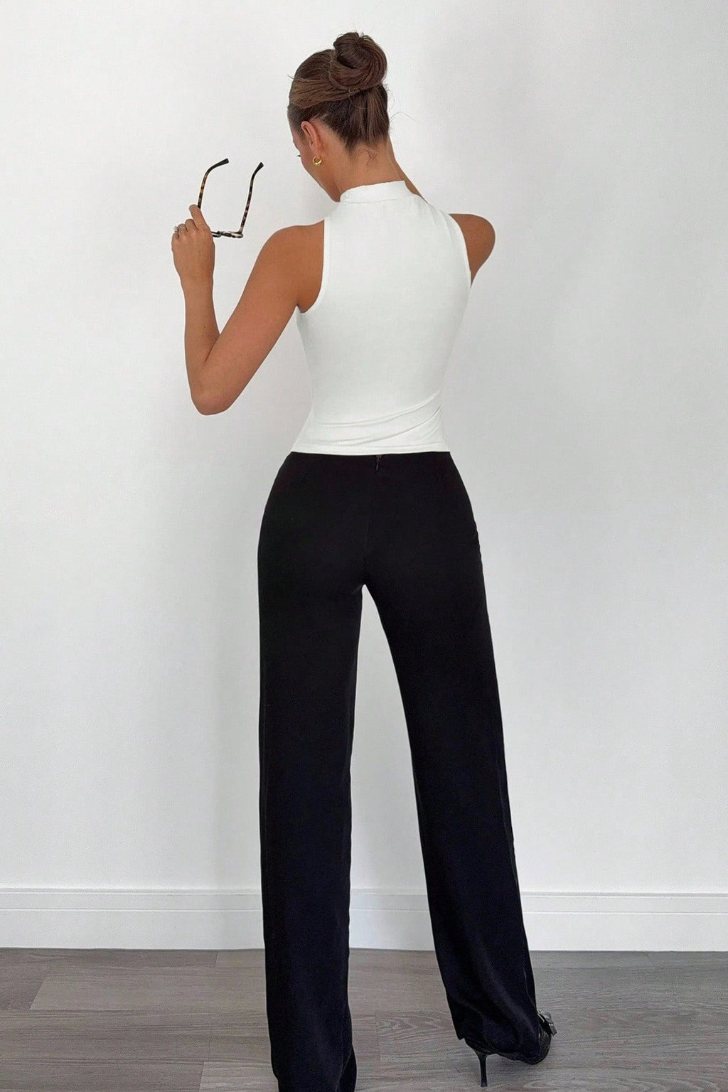 High Neck Metal Ring Sleeveless Off Shoulder Tank Top