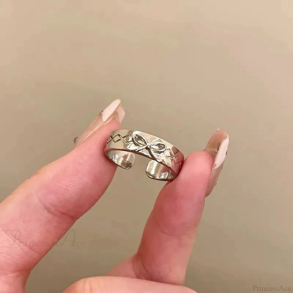 Cardiac Contoured Mysterious Band
