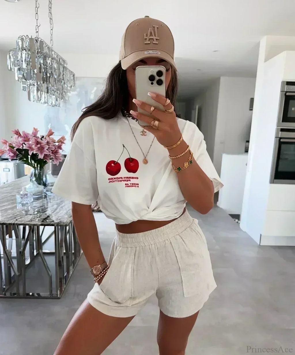 Casual Lotus Eyed Graphic T-shirt