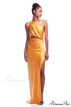Chapman Elegant Maxi Dress
