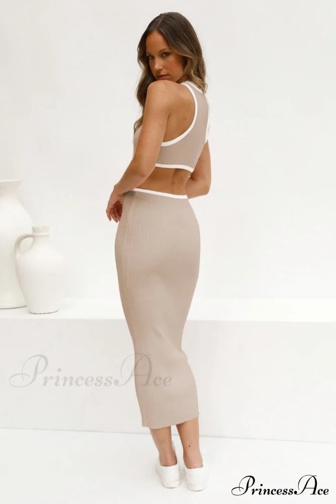 Claudia Elegant Midi Dress