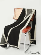 Contrast Color Graceful Geometric Scarf