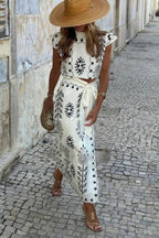 Off-white Skirt and Black Printed Tights Two-piece Set