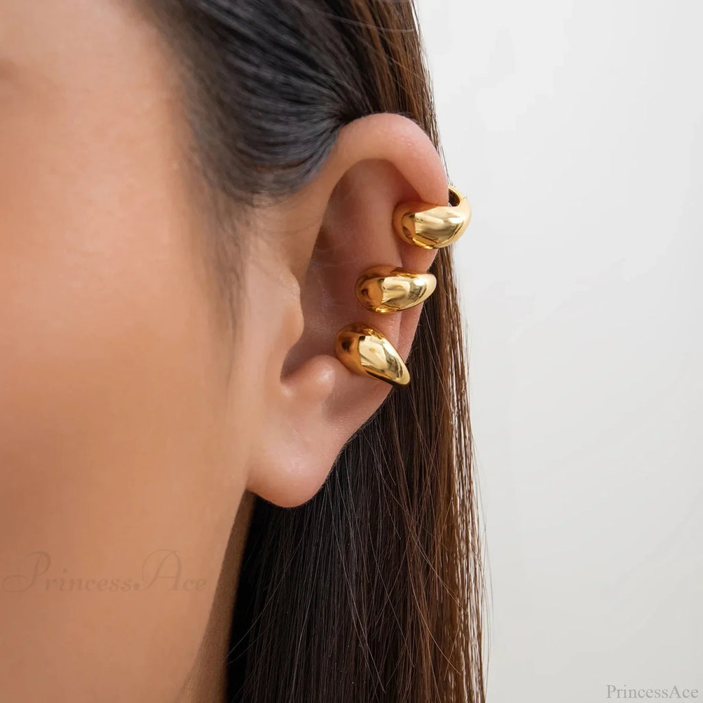 Dark Circular Shiny No Piercing Clip Earring