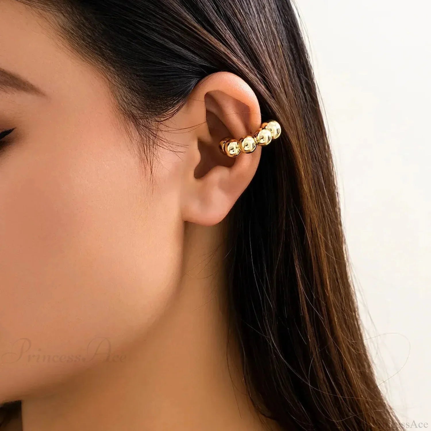 Dark Circular Shiny No Piercing Clip Earring