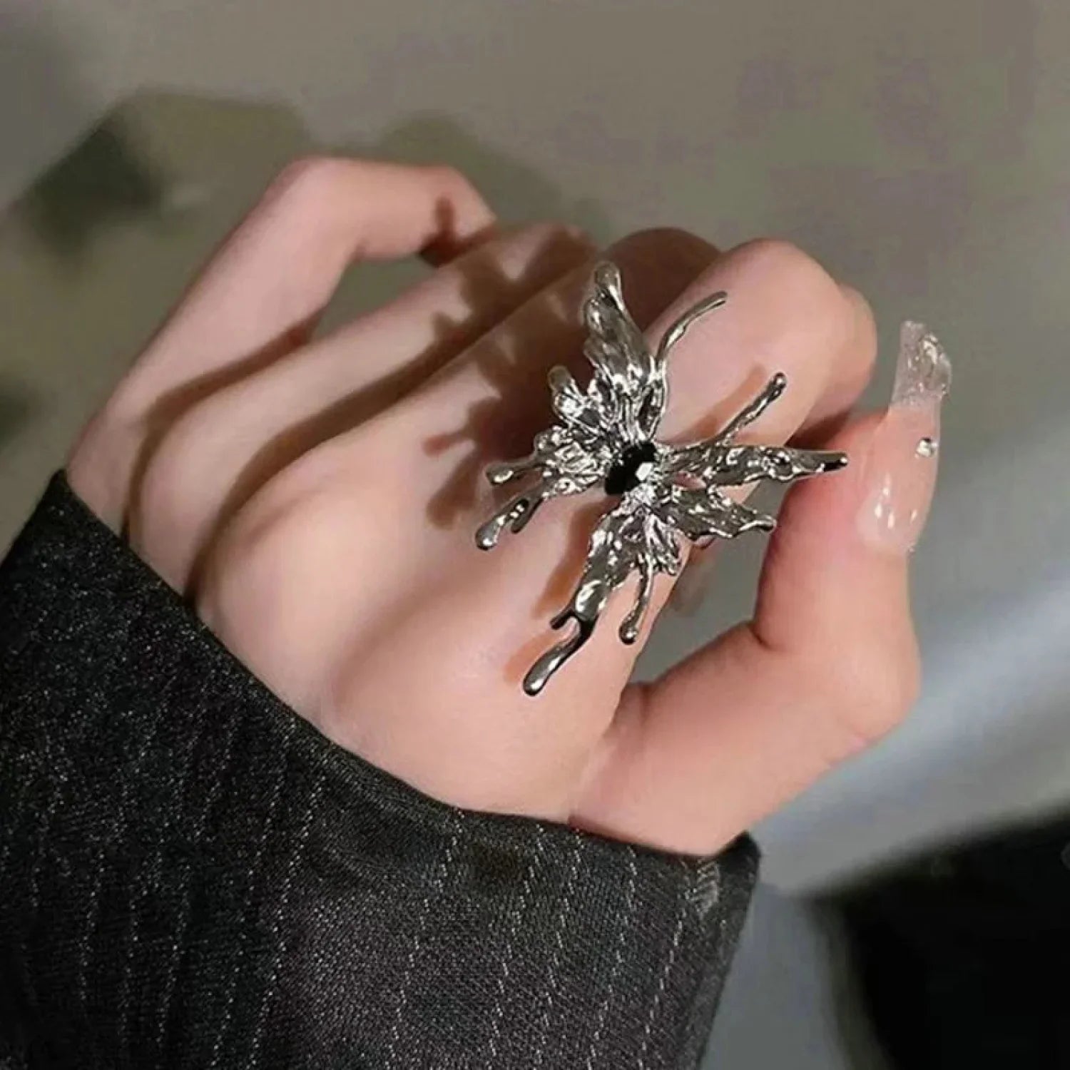 Dark Y2K Butterfly Fluid Metal Circle