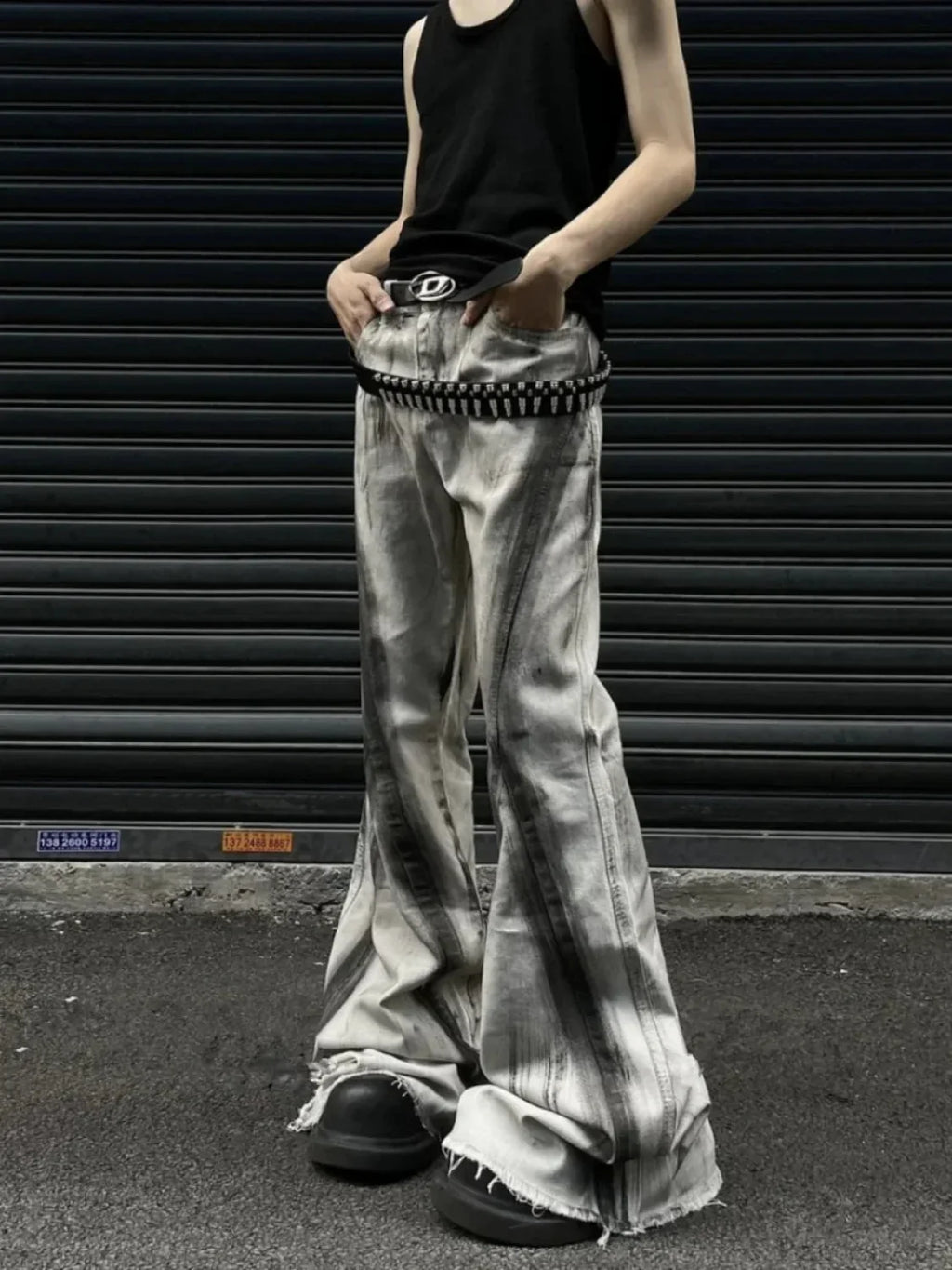 Dull Gothic Arch Flare Denim Pant