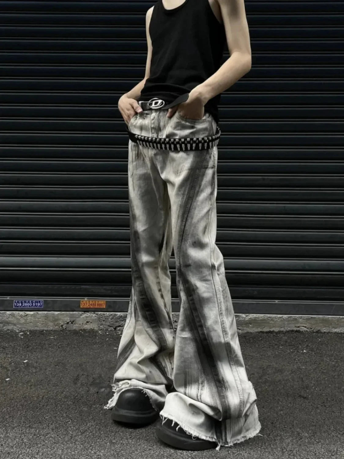 Dull Gothic Arch Flare Denim Pant