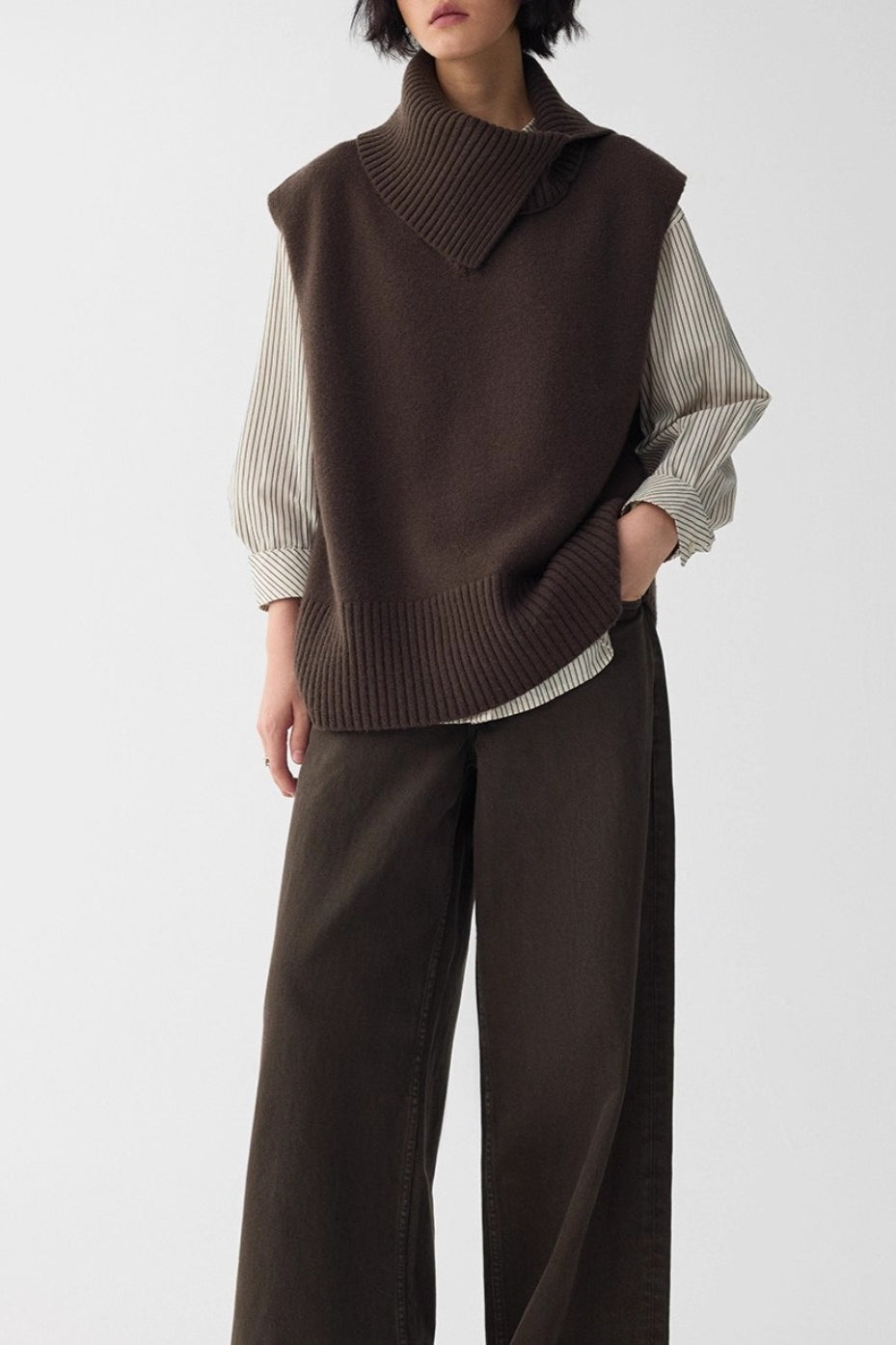 Detachable Cowl VNeck Knit Top