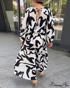 Elegant Long-Sleeved Dress with Fashion Print
