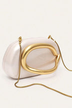 Elegant Special-shaped Shell Acrylic Fashion Clutch