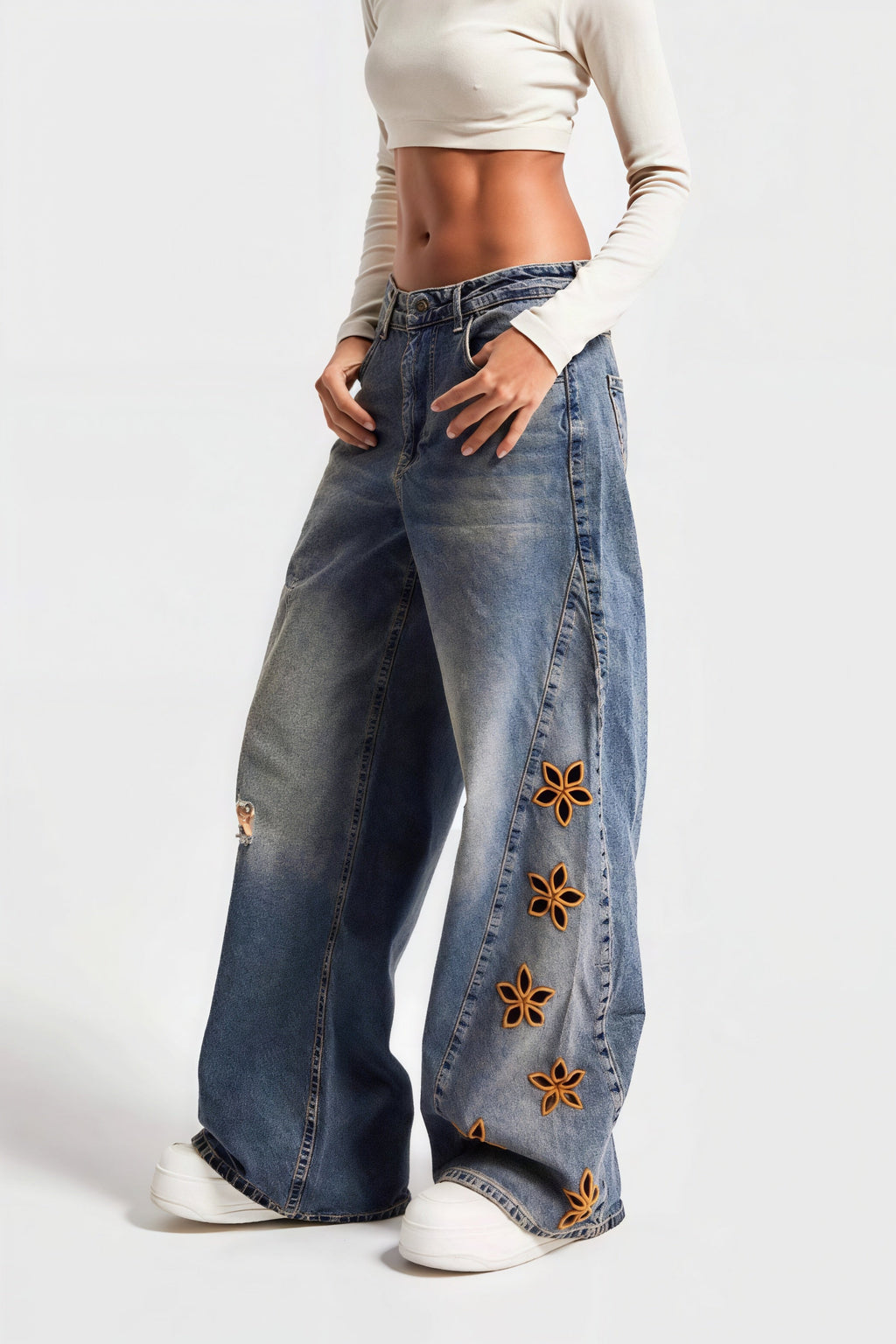 Floral Embroidered High Waist Jeans