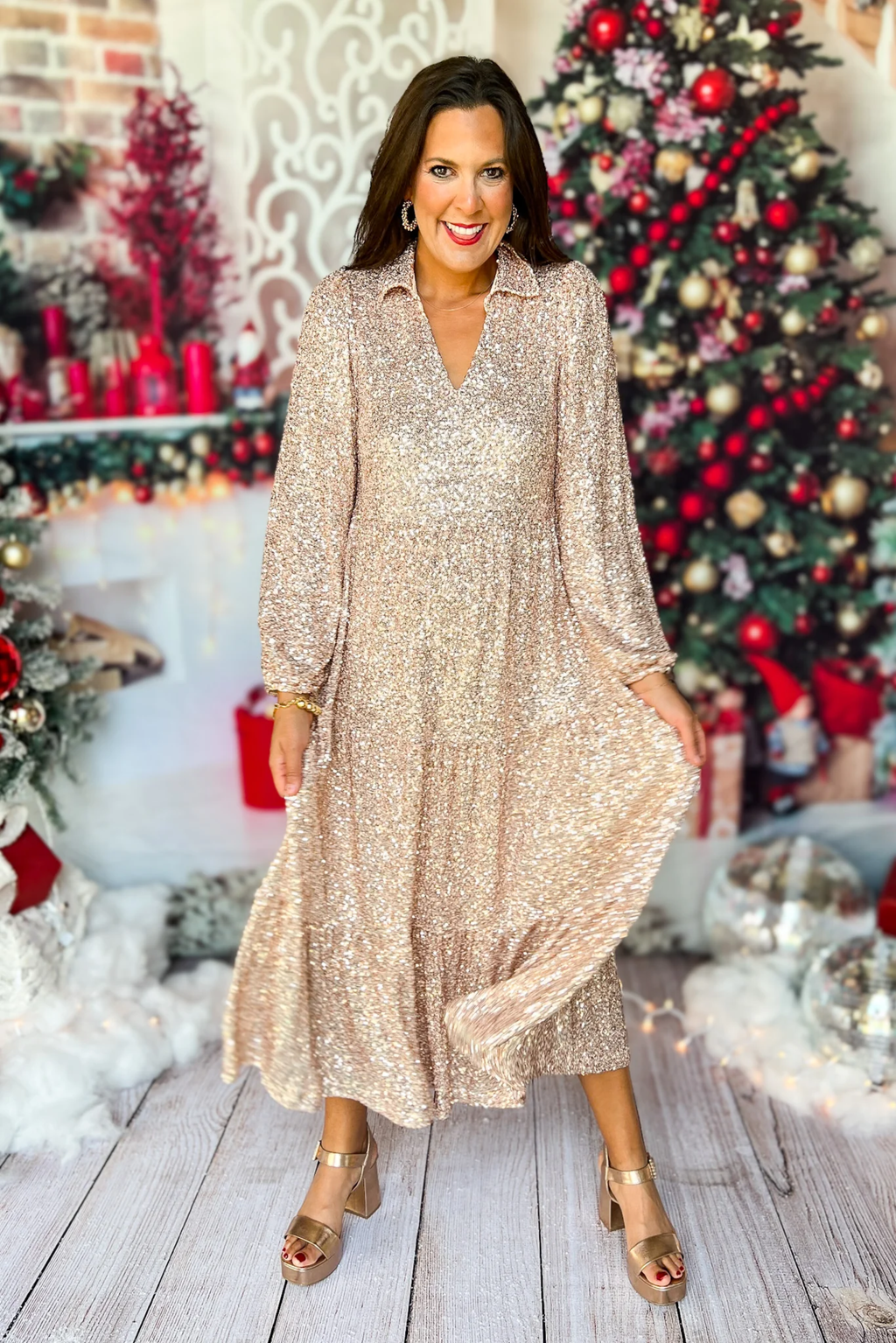 Elegant long dress with sequins