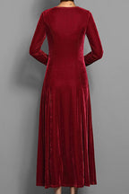 Solid Color Velvet Round Neck Long Sleeve Slim Midi Dress
