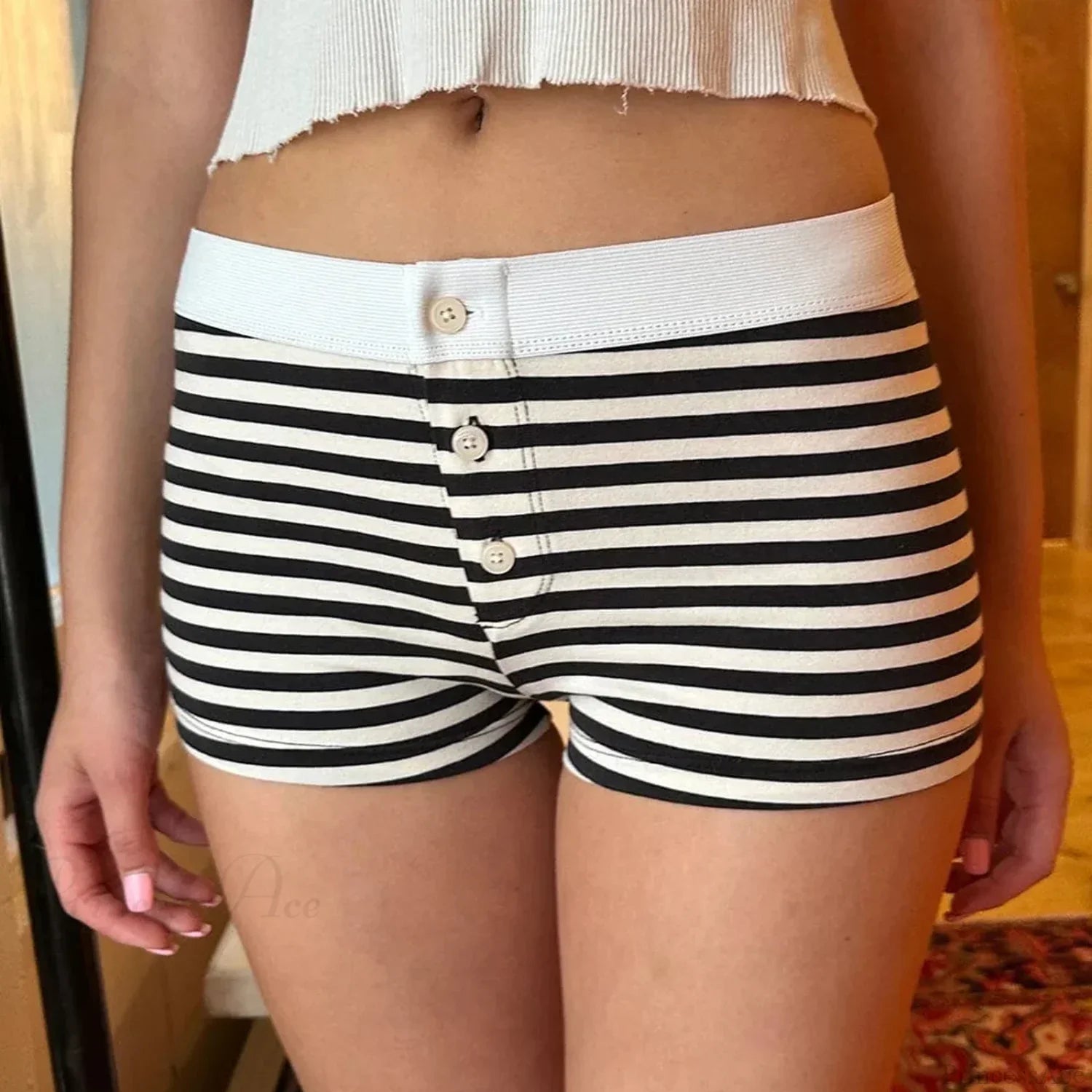 Floral Button Low-Rise Short