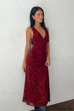 Floral Print V-Neck Sleeveless Fitted Party Dress
