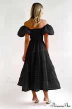 Gin Elegant Midi Dress