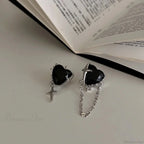 Gloomy Rebel Metal Chain Cross Affection Earring