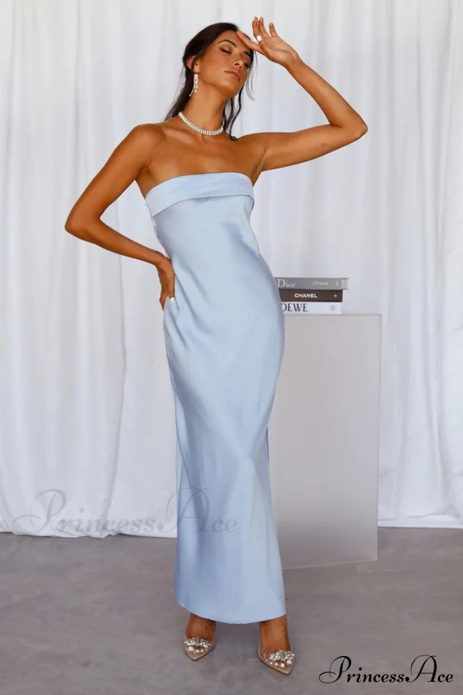 Half Open Back Charming Sleeveless Silky Dress