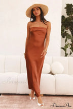Half Open Back Charming Sleeveless Silky Dress