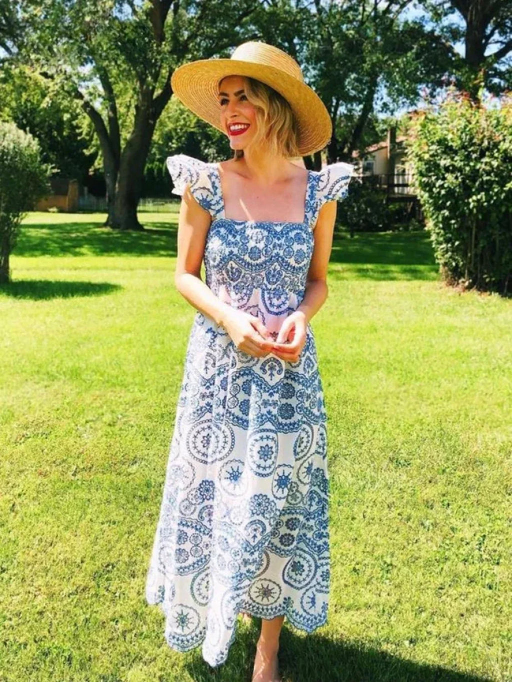 Hollow Out Floral Embroidery Flying Sleeve Dress