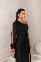 Kira Elegant Maxi Dress
