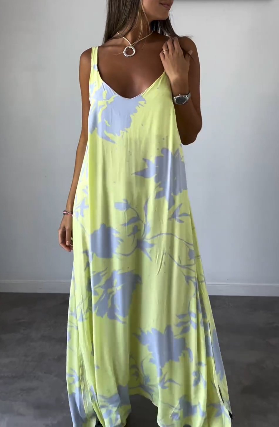 Graciana Statement Stylish Sleeveless Dress Boutique Collection