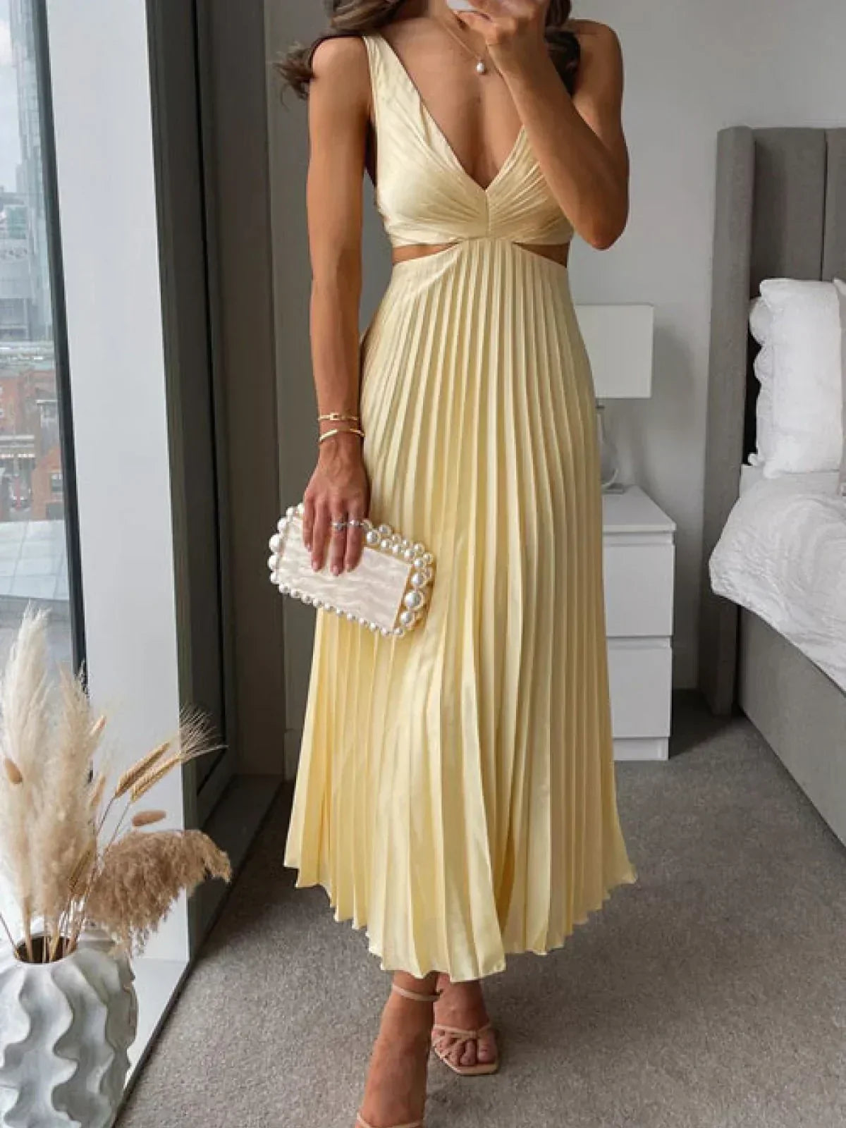 Linda Exclusive Premium Satin Dress Boutique Collection