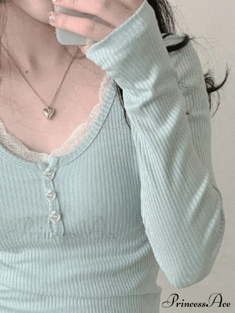 Lace Trim Graceful Knit Crop Top