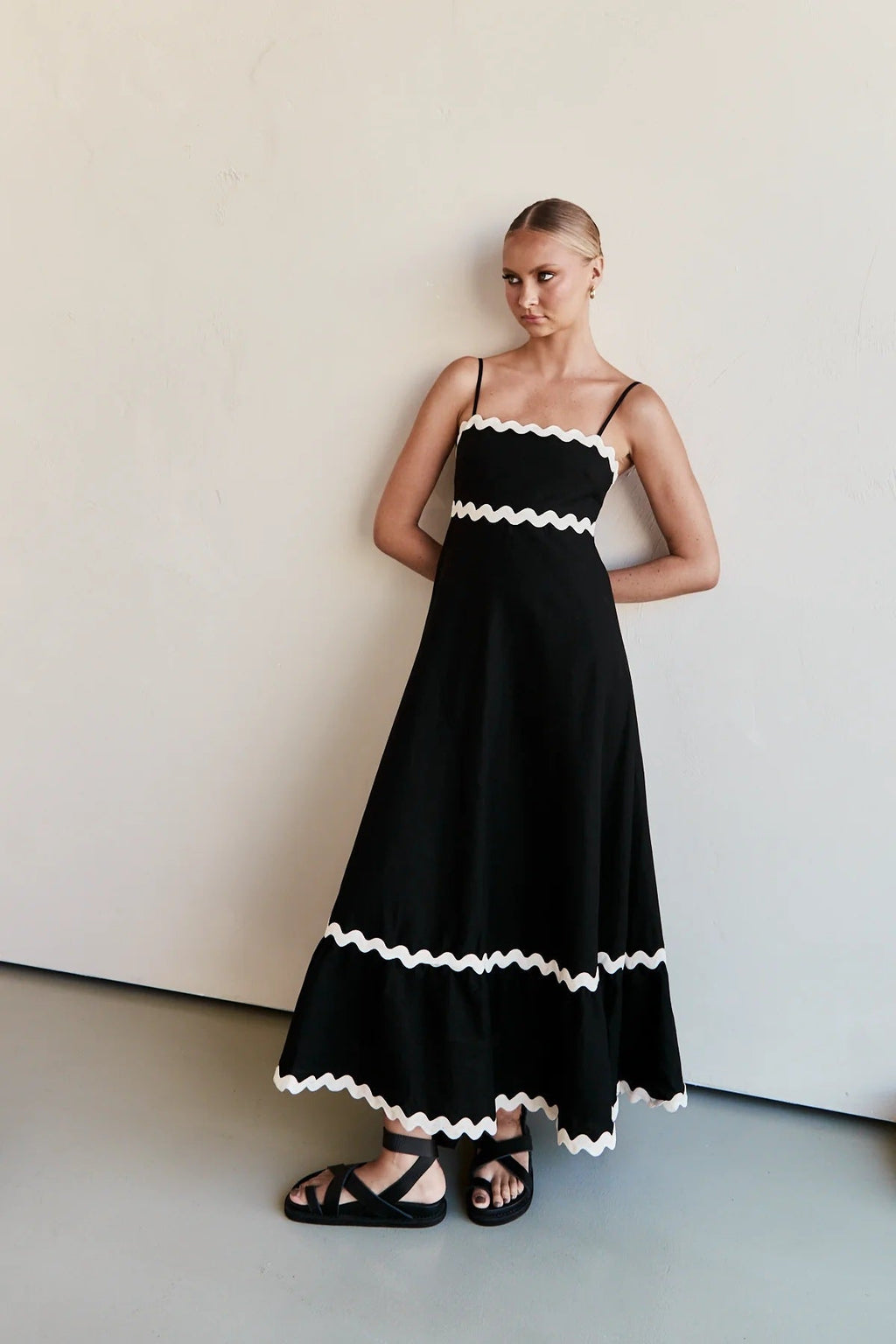 Clara Premium In Contrast, a Long Capri Dress Wardrobe Essential