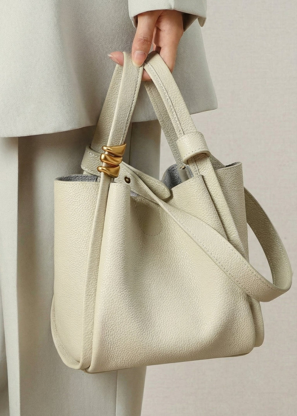 Modern-Bucket Tote