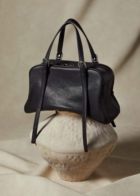 Minimalist Black Shoulder Bag – Adjustable Strap PU Leather Handbag