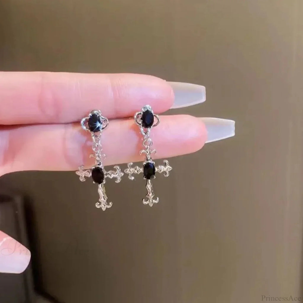 Rebellious Dark Scorpion Metallic Serpent Clip Earring