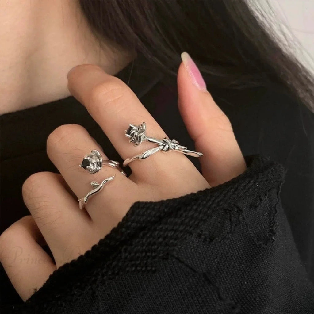 Sharp Rose Dark Flower Ring