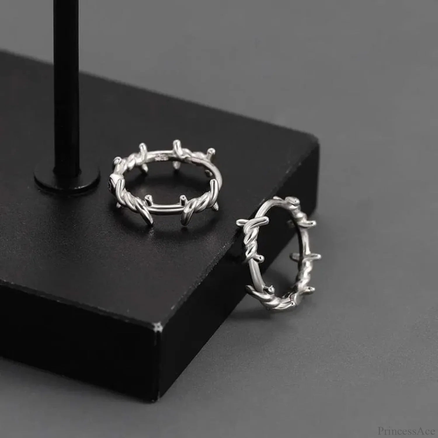 Shiny Thorns Circle Little Rebel Earring